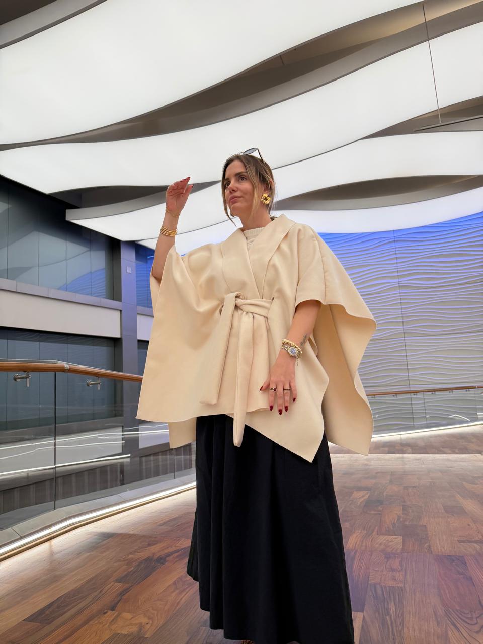 Off-white Iconic Cape